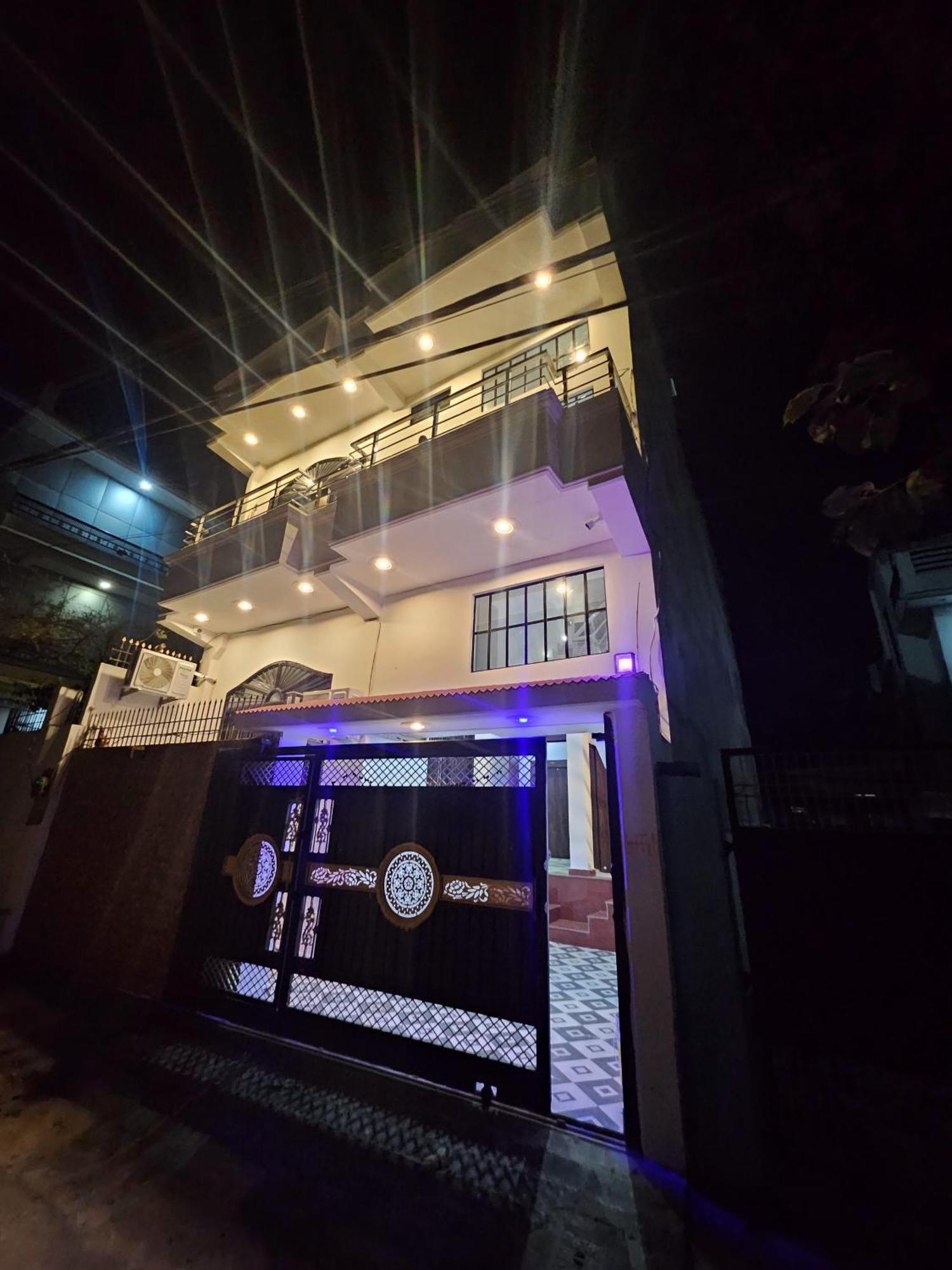 Gauri Inn Paying Guest House - Varanasi — Photos 1